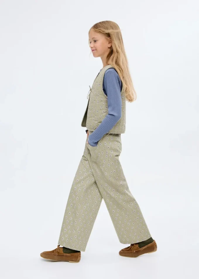 Spodnie culottes w kwiaty Spodnie culottes w kwiaty