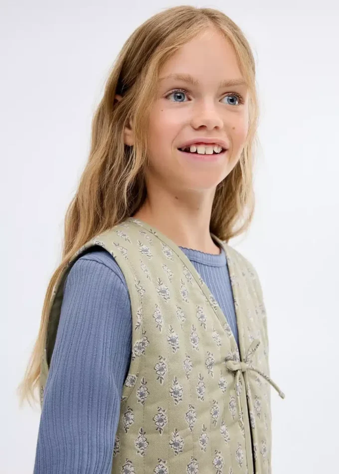 Kamizelka w kwiatowy wzór Kamizelka w kwiatowy wzór