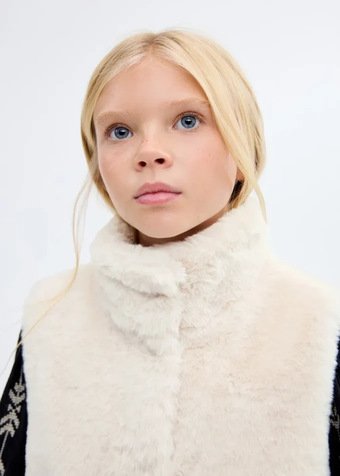 Kamizelka z efektem futra Kamizelka z efektem futra