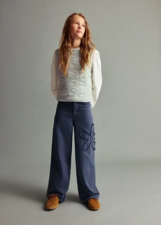 Kamizelka z haftowanym kwiatowym wzorem