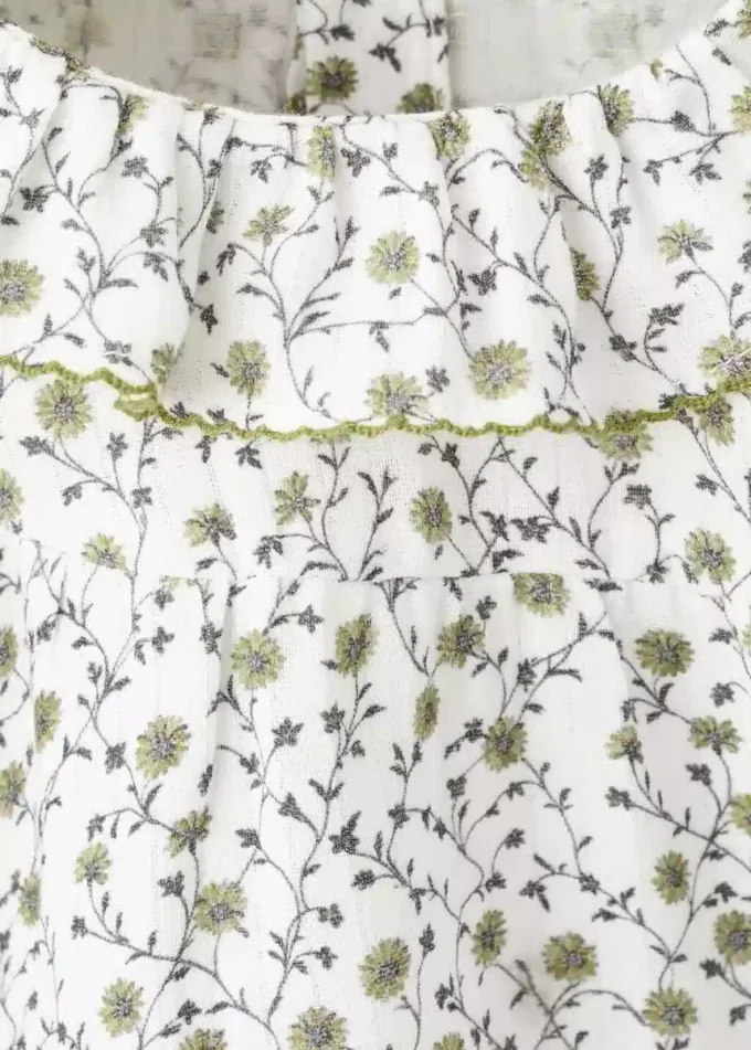 Kombinezon w kwiatowy wzór Kombinezon w kwiatowy wzór