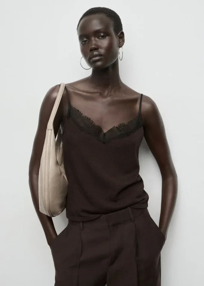 Koronkowa bluzka na ramiączkach Koronkowa bluzka na ramiączkach