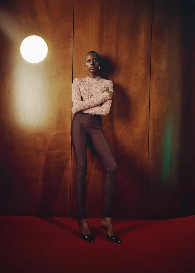 Koronkowa koszulka z golfem Koronkowa koszulka z golfem