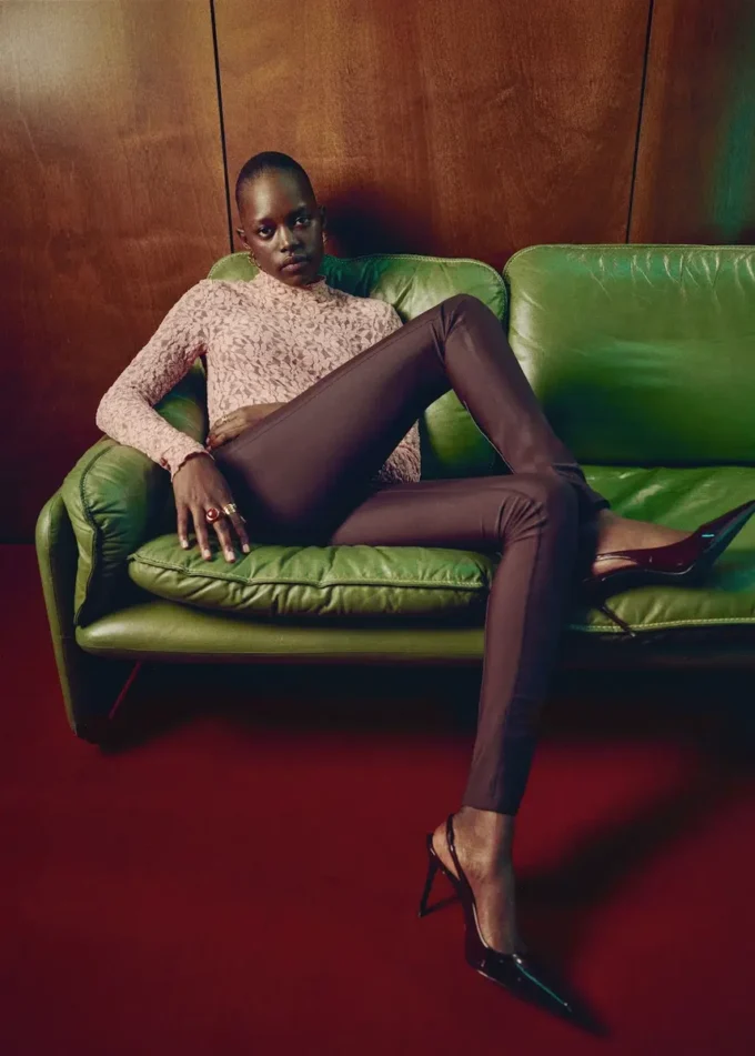 Koronkowa koszulka z golfem Koronkowa koszulka z golfem