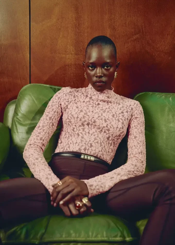 Koronkowa koszulka z golfem Koronkowa koszulka z golfem