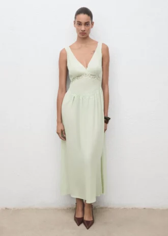 Koronkowa sukienka na ramiączkach