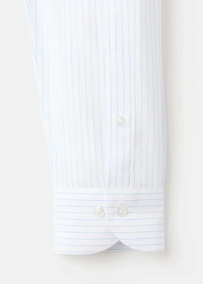 Koszula bawełniana w paski o dopasowanym kroju Koszula bawełniana w paski o dopasowanym kroju
