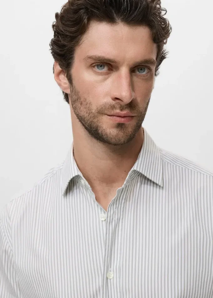 Koszula bawełniana w paski o regularnym kroju Koszula bawełniana w paski o regularnym kroju