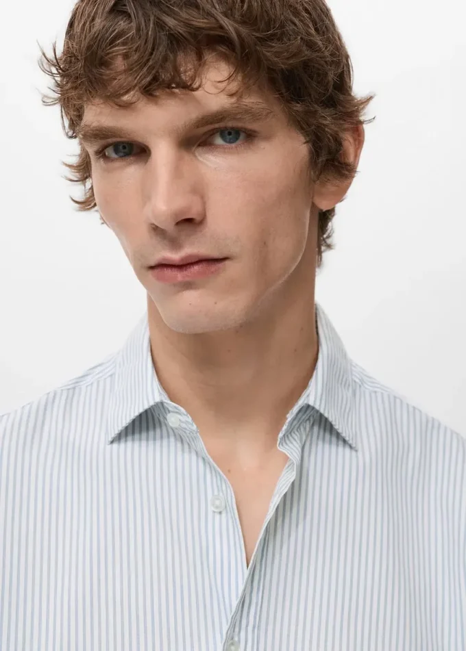 Koszula bawełniana w paski o regularnym kroju Koszula bawełniana w paski o regularnym kroju