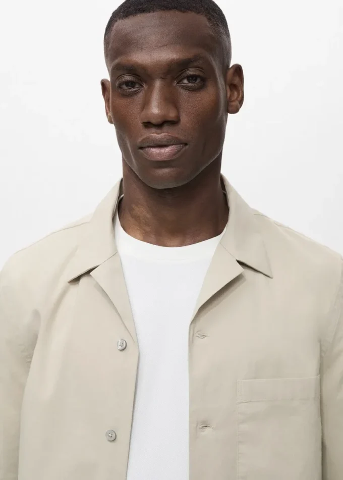 Koszula o regularnym kroju z kieszenią na piersi Koszula o regularnym kroju z kieszenią na piersi