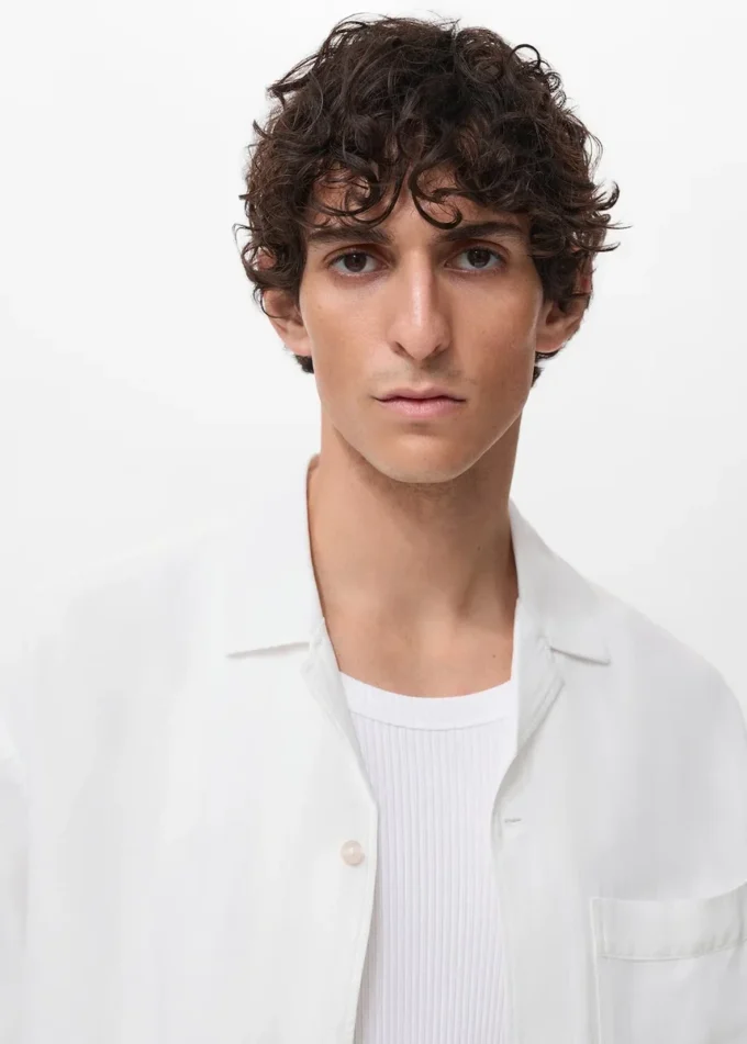 Koszula o regularnym kroju z mieszanki lnu Koszula o regularnym kroju z mieszanki lnu