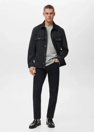 Koszulka o średniej gramaturze i regularnym kroju Koszulka o średniej gramaturze i regularnym kroju