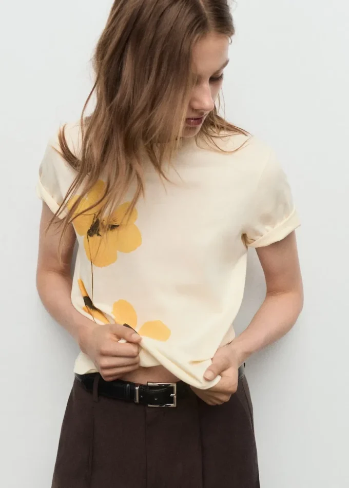 Koszulka w kwiatowy wzór Koszulka w kwiatowy wzór