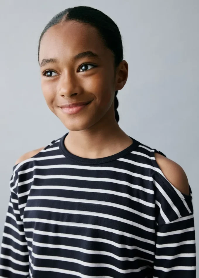 Koszulka w paski z wycięciem Koszulka w paski z wycięciem