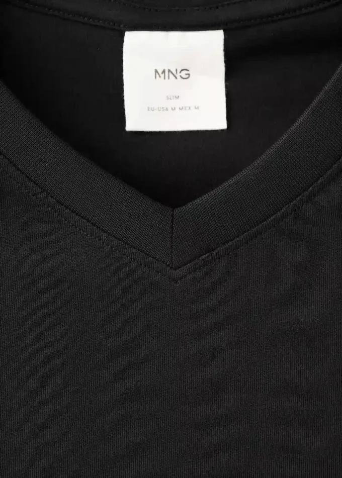 Koszulka z dekoltem w serek, 100% bawełna, dopasowany krój Koszulka z dekoltem w serek, 100% bawełna, dopasowany krój