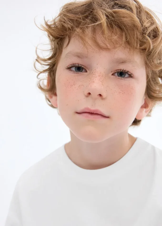 Koszulka z detalami szwów Koszulka z detalami szwów