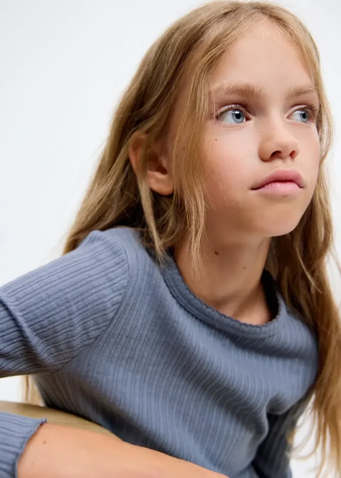 Koszulka z dzianiny prążkowanej Koszulka z dzianiny prążkowanej