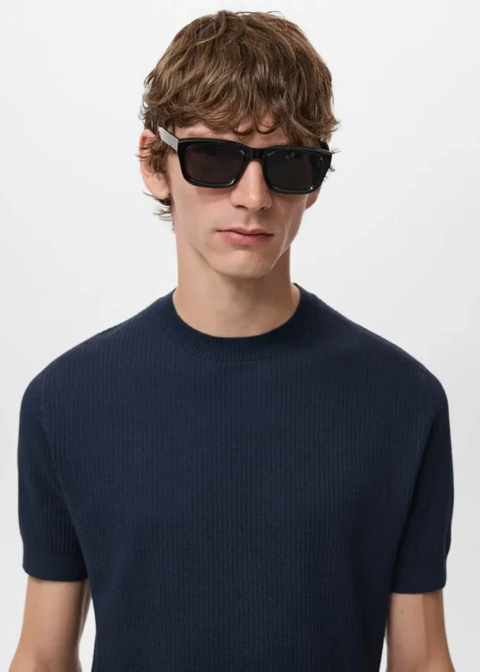 Koszulka z dzianiny prążkowanej Koszulka z dzianiny prążkowanej