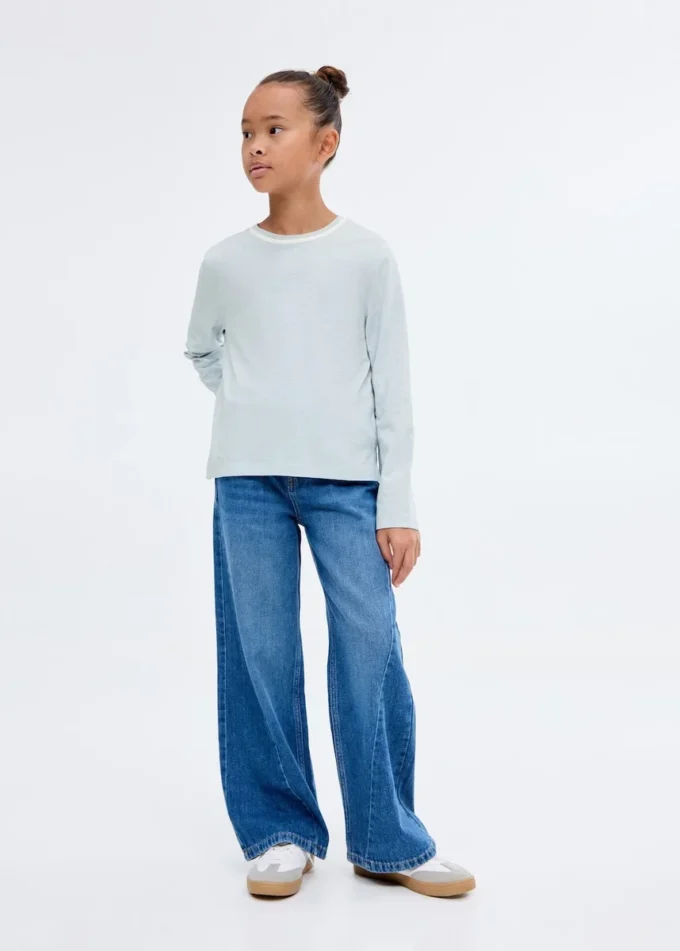 Koszulka z kontrastowym dekoltem Koszulka z kontrastowym dekoltem