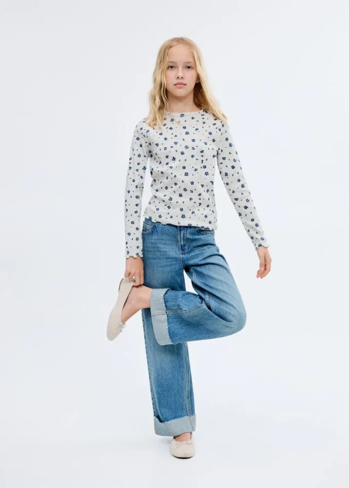 Koszulka z kwiatowym nadrukiem Koszulka z kwiatowym nadrukiem