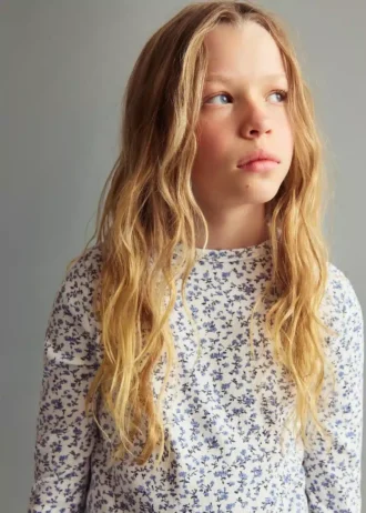 Koszulka z kwiatowym nadrukiem