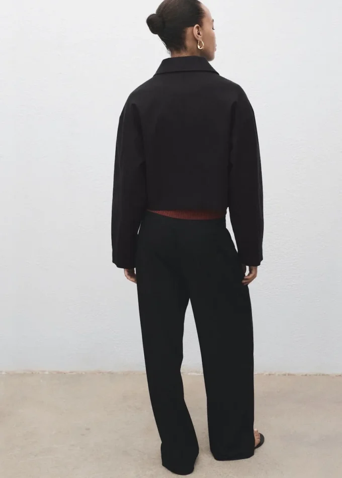 Krótka kurtka z kieszeniami Krótka kurtka z kieszeniami