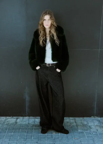 Krótka kurtka ze sztucznego futra Krótka kurtka ze sztucznego futra