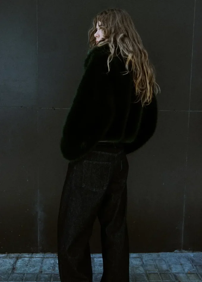 Krótka kurtka ze sztucznego futra Krótka kurtka ze sztucznego futra