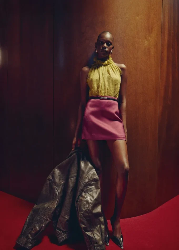 Krótka satynowa spódnica Krótka satynowa spódnica