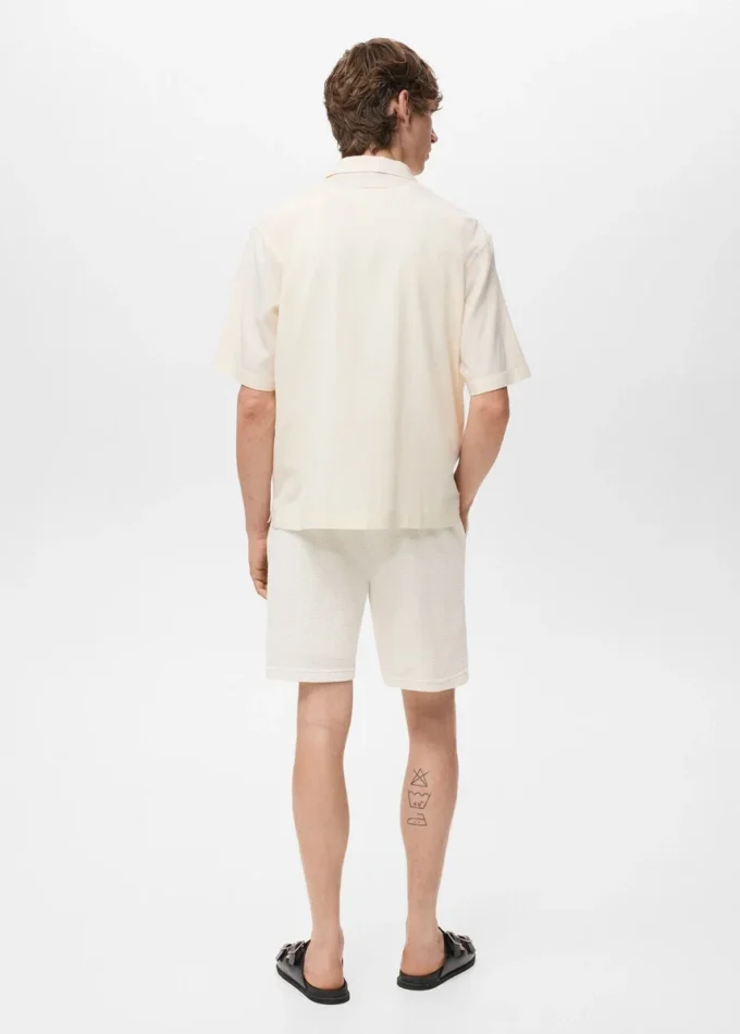 Krótkie spodenki z dzianiny strukturalnej Krótkie spodenki z dzianiny strukturalnej