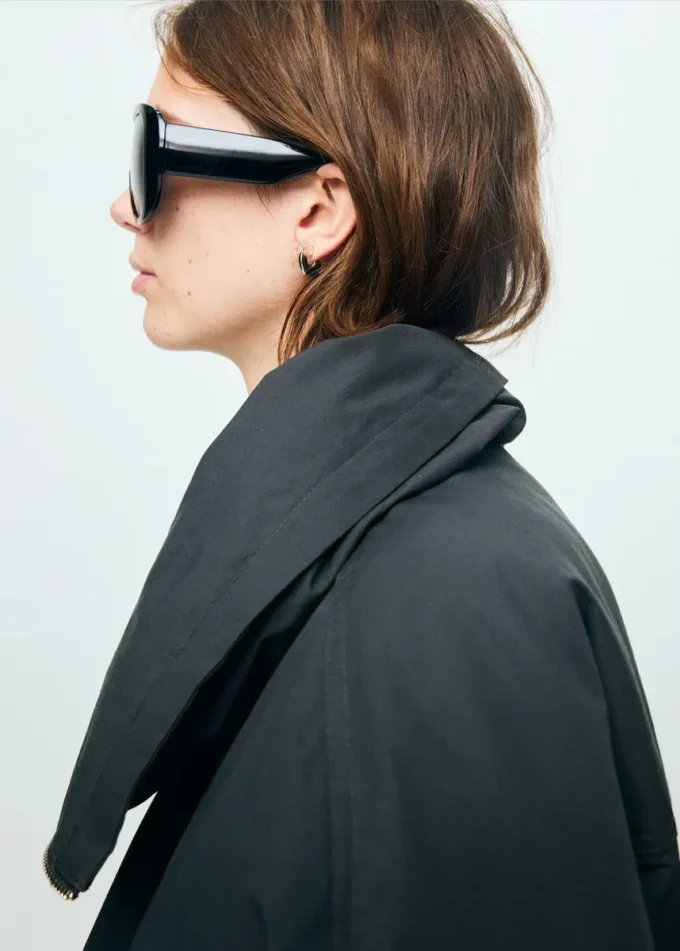 Kurtka bomberka z dekoltem w kształcie lejka Kurtka bomberka z dekoltem w kształcie lejka