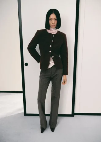 Kurtka bouclé z guzikami jubilerskimi