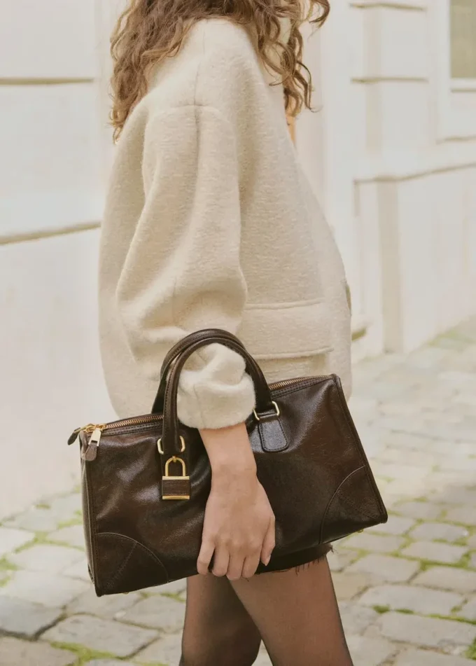 Kurtka bouclé z wysokim kołnierzem Kurtka bouclé z wysokim kołnierzem