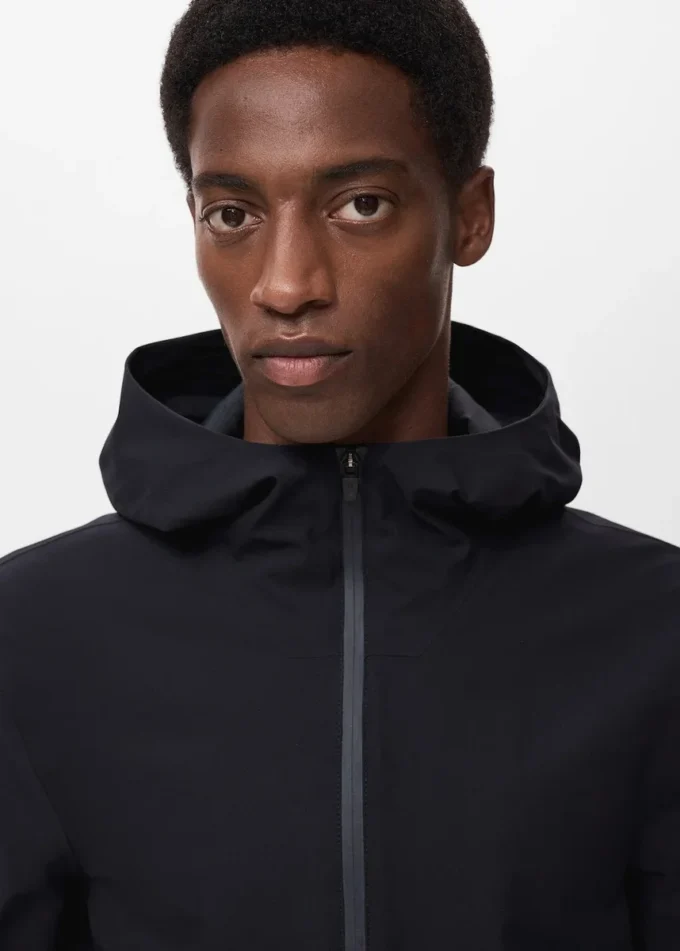 Kurtka z kapturem wodoodporna Kurtka z kapturem wodoodporna