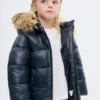 Kurtka z kapturem z efektem owczej skóry Kurtka z kapturem z efektem owczej skóry