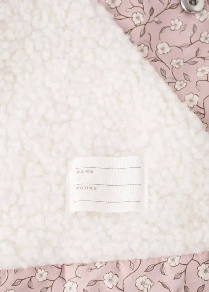 Kurtka z kwiatowym wzorem i podszewką z owczej skóry Kurtka z kwiatowym wzorem i podszewką z owczej skóry