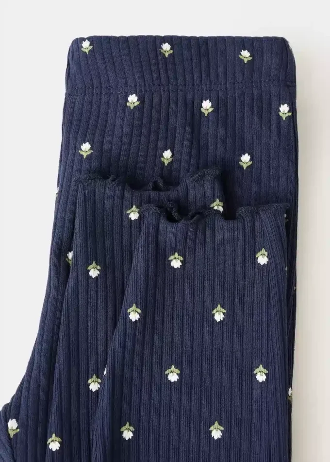 Legginsy w kwiatowy wzór Legginsy w kwiatowy wzór