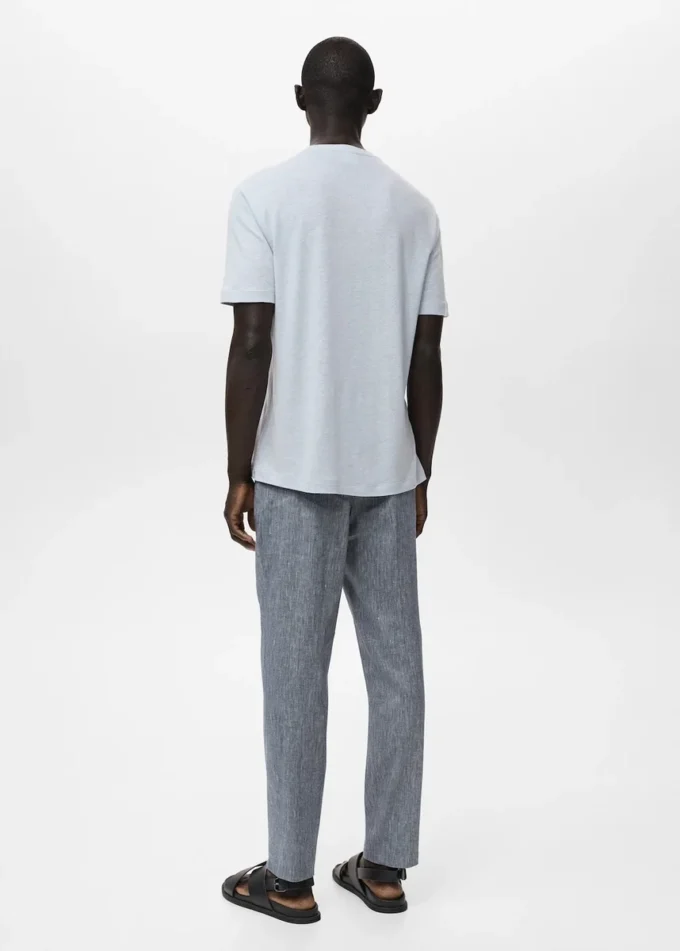 Lniana koszulka o dopasowanym kroju Lniana koszulka o dopasowanym kroju