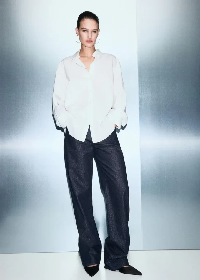 Lśniące jeansy z prostymi nogawkami Lśniące jeansy z prostymi nogawkami