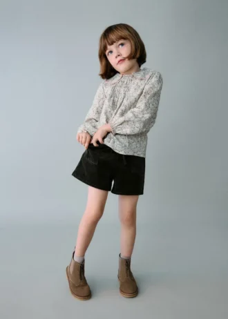 Luźne szorty z sztruksu