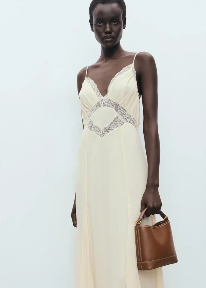 Mała torebka typu bucket Mała torebka typu bucket