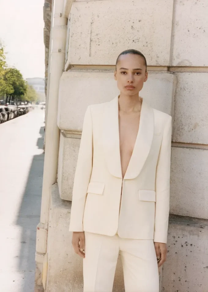 Marynarka garniturowa z satynowymi klapami Marynarka garniturowa z satynowymi klapami