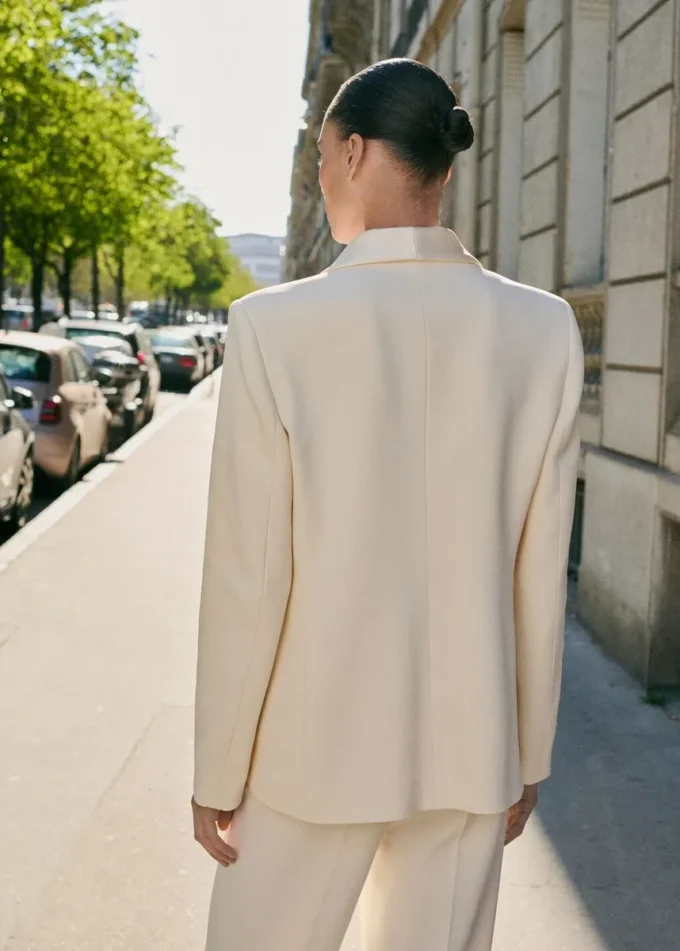 Marynarka garniturowa z satynowymi klapami Marynarka garniturowa z satynowymi klapami