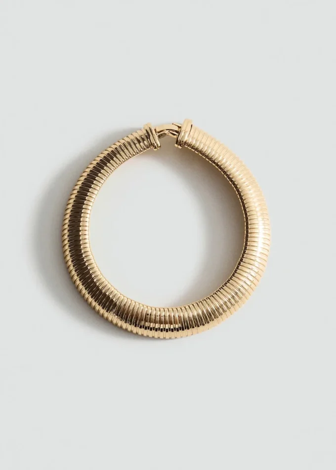 Metalowy kołnierz typu choker