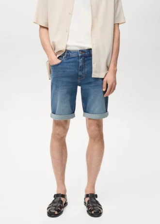 Obcisłe bermudy jeansowe