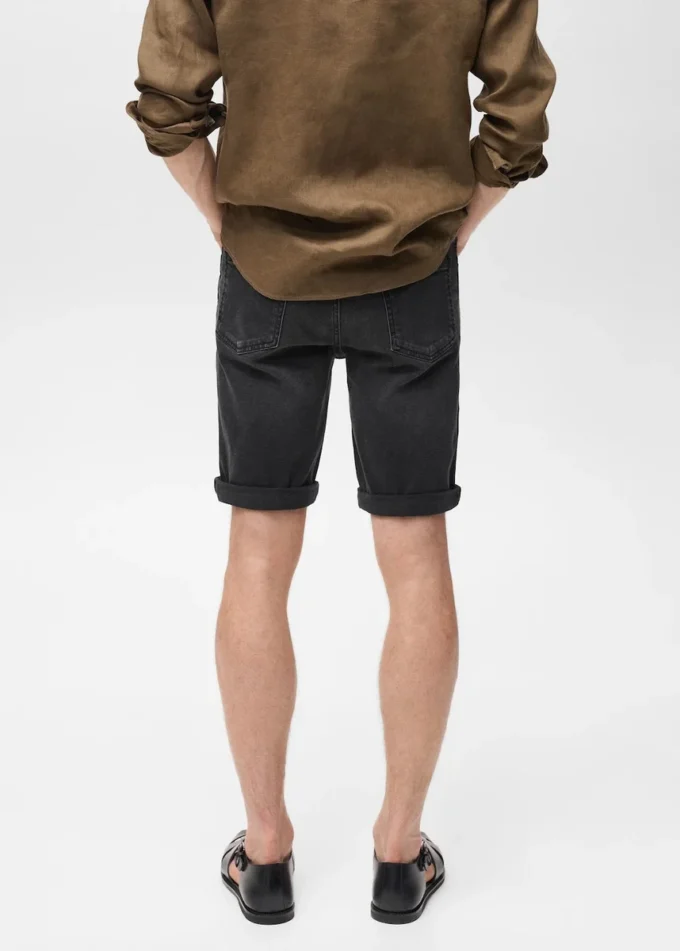 Obcisłe bermudy jeansowe Obcisłe bermudy jeansowe