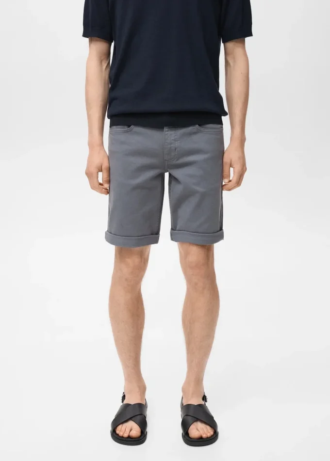 Obcisłe bermudy jeansowe Obcisłe bermudy jeansowe