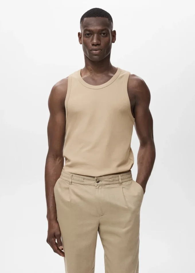 Odsłonięta koszulka z prążkowanym wykończeniem Odsłonięta koszulka z prążkowanym wykończeniem