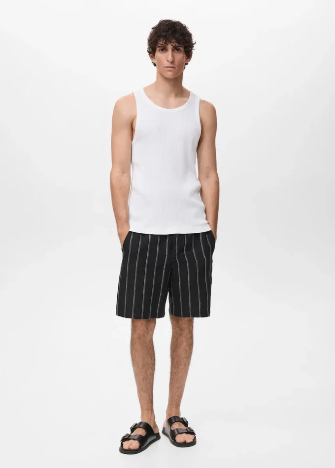 Odsłonięta koszulka z prążkowanym wykończeniem Odsłonięta koszulka z prążkowanym wykończeniem