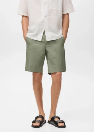 Odszyte na wąsko bawełniane bermudy chino